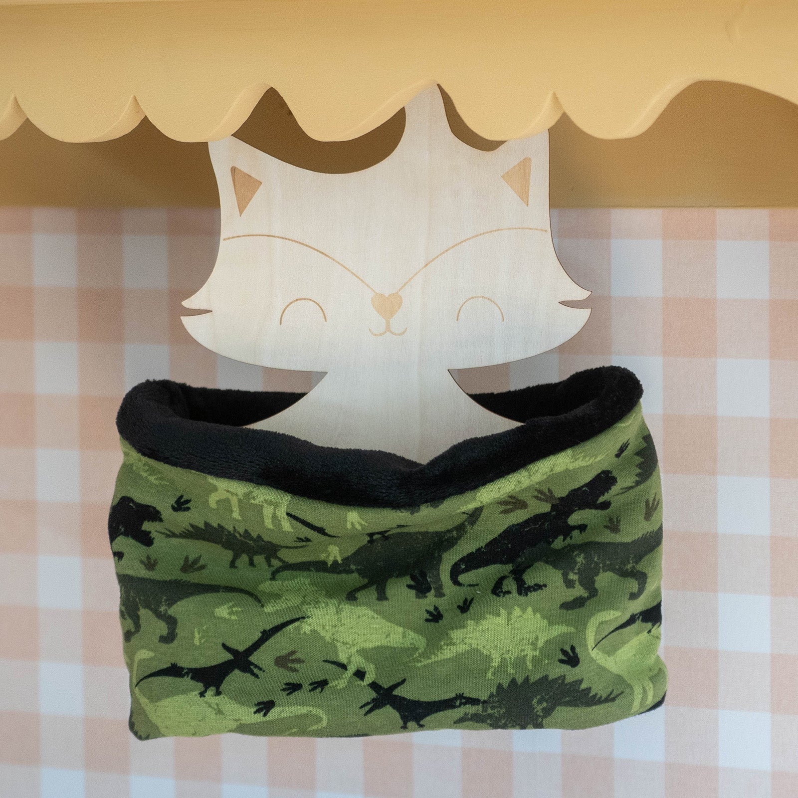 Snood enfant garçon polaire noire et sweat vert motifs dinosaures