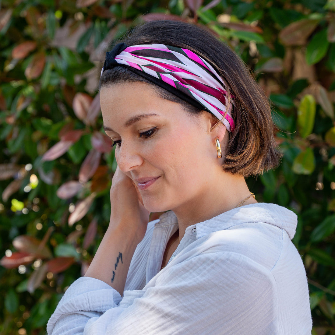 bandeau cheveux rose et noir avec élastique 