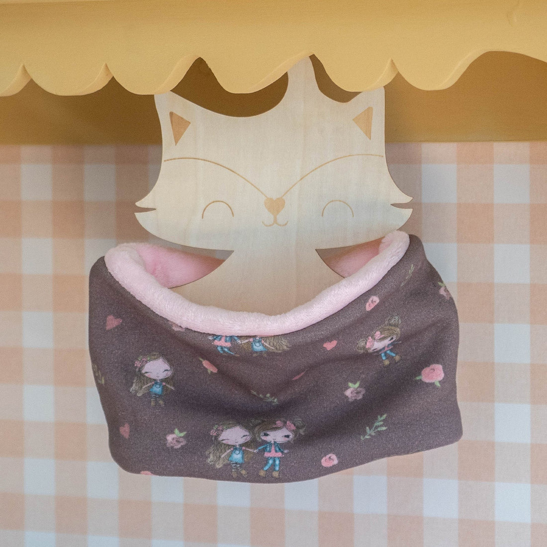 Snood enfant garçon fille polaire rose et sweat gris à motifs girly